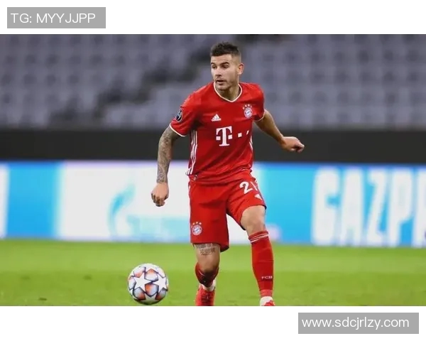 足球明星的成长之路与辉煌成就全景展示